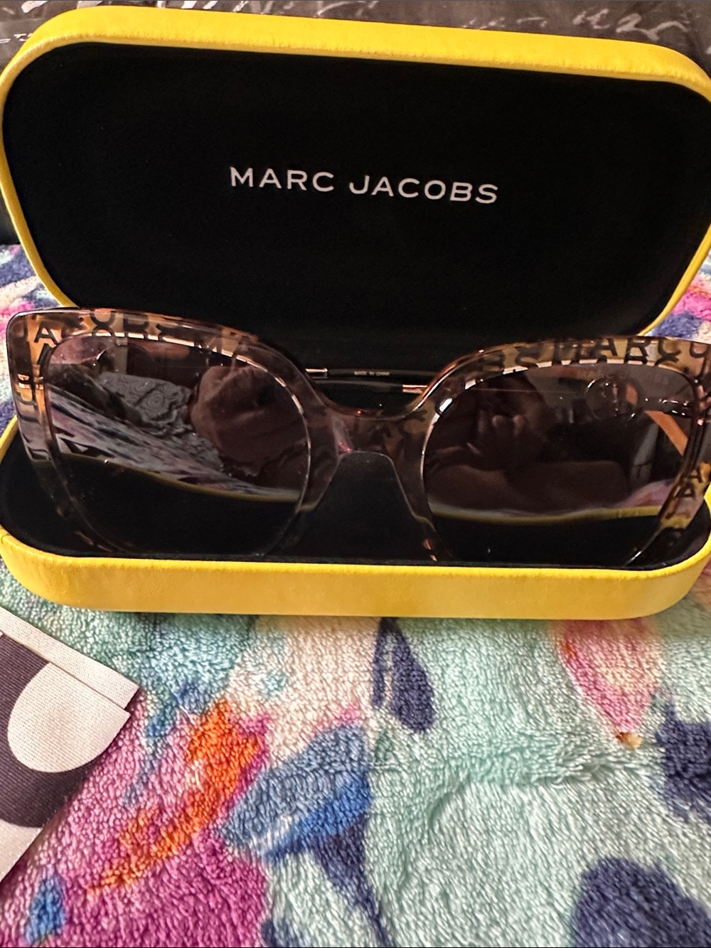 Marc Jacobs Tortoiseshell Frame Sunglasses with Dark Lenses